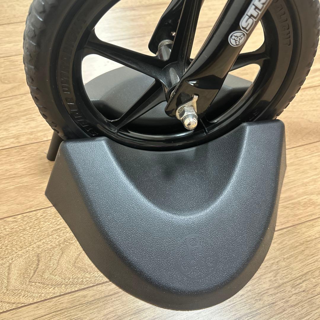 ストライダー12インチ　ピンク　純正マルチバイクスタンド付き