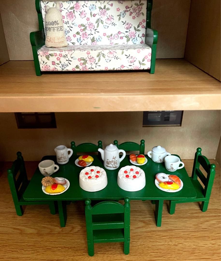 「シルバニアファミリー」初代 初期 赤い屋根のお家&小物セット　計32点