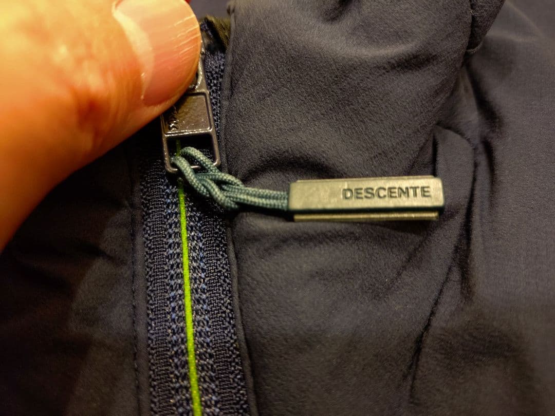 DESCENTE綿入りインナージャケット　Mサイズ（クリーニング済）