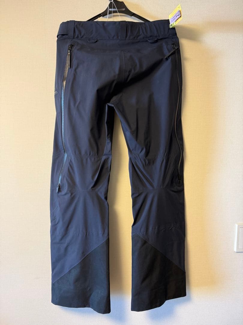 ピークパフォーマンス　スキーウェア 上下セット　メンズS