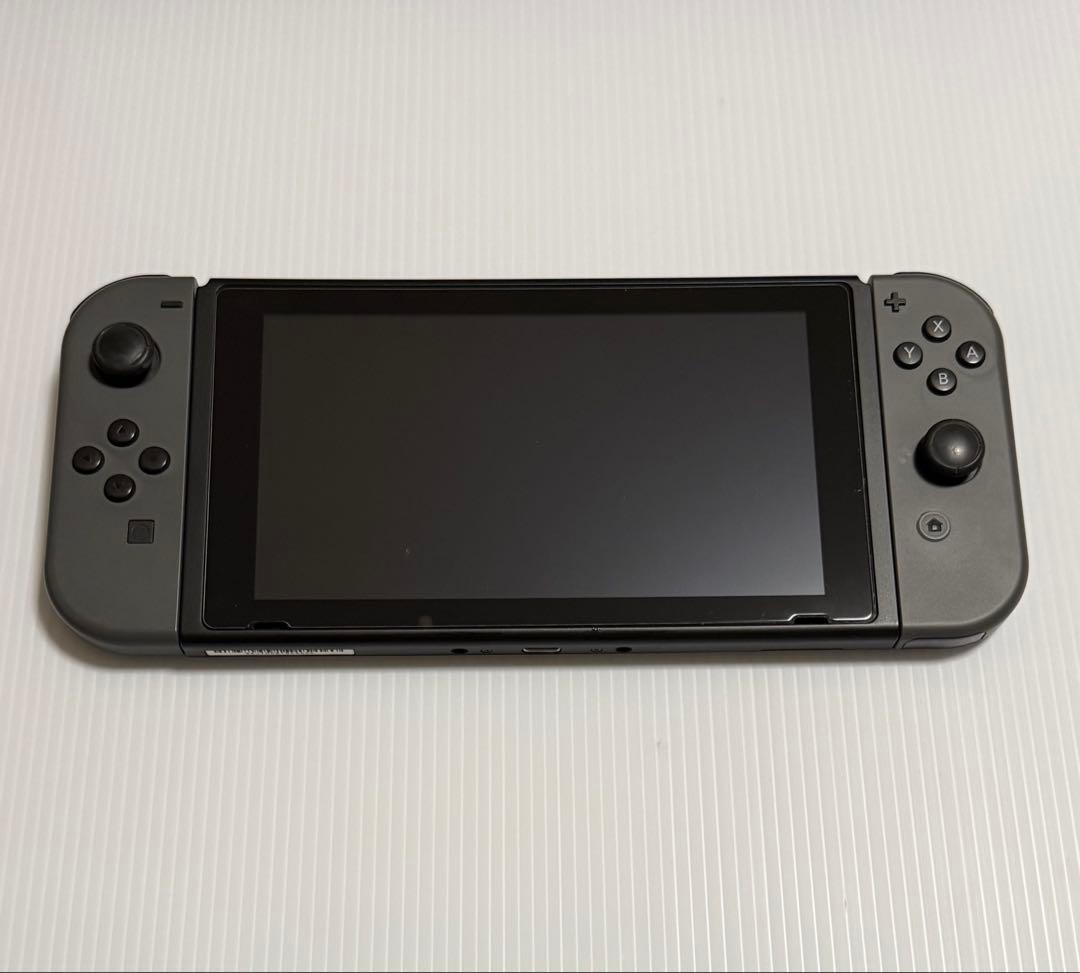 Nintendo Switch 新型　グレー　付属品完備　おまけ付き
