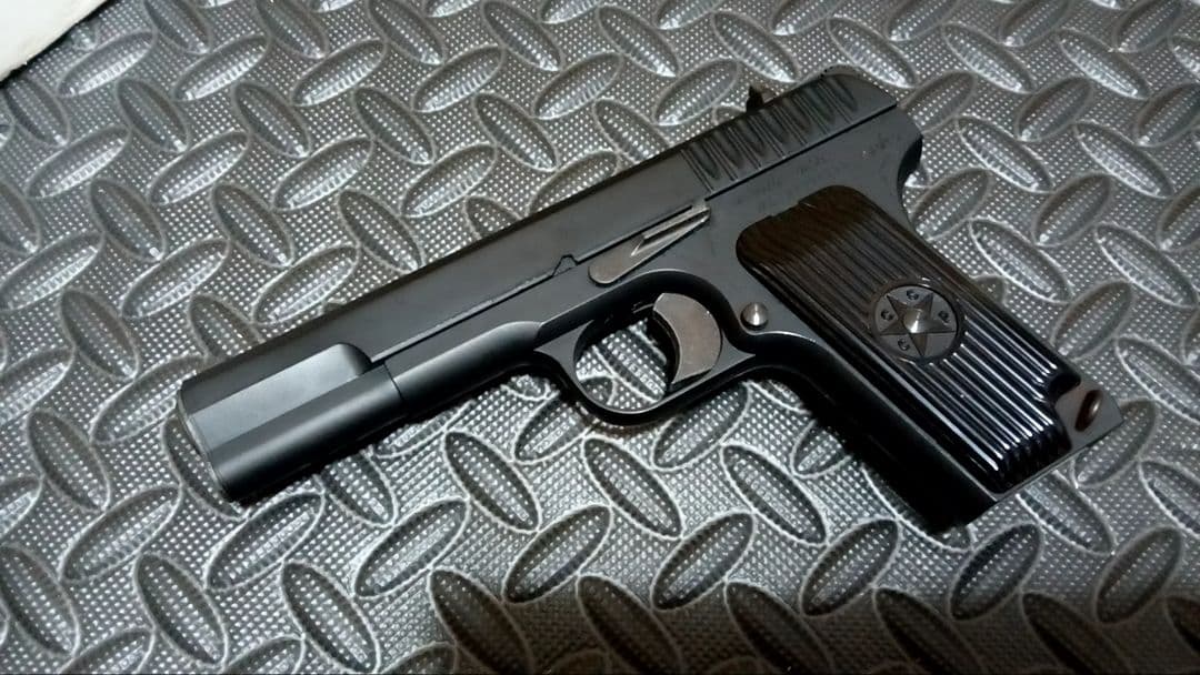 トカレフ　TT-33 ガスガン