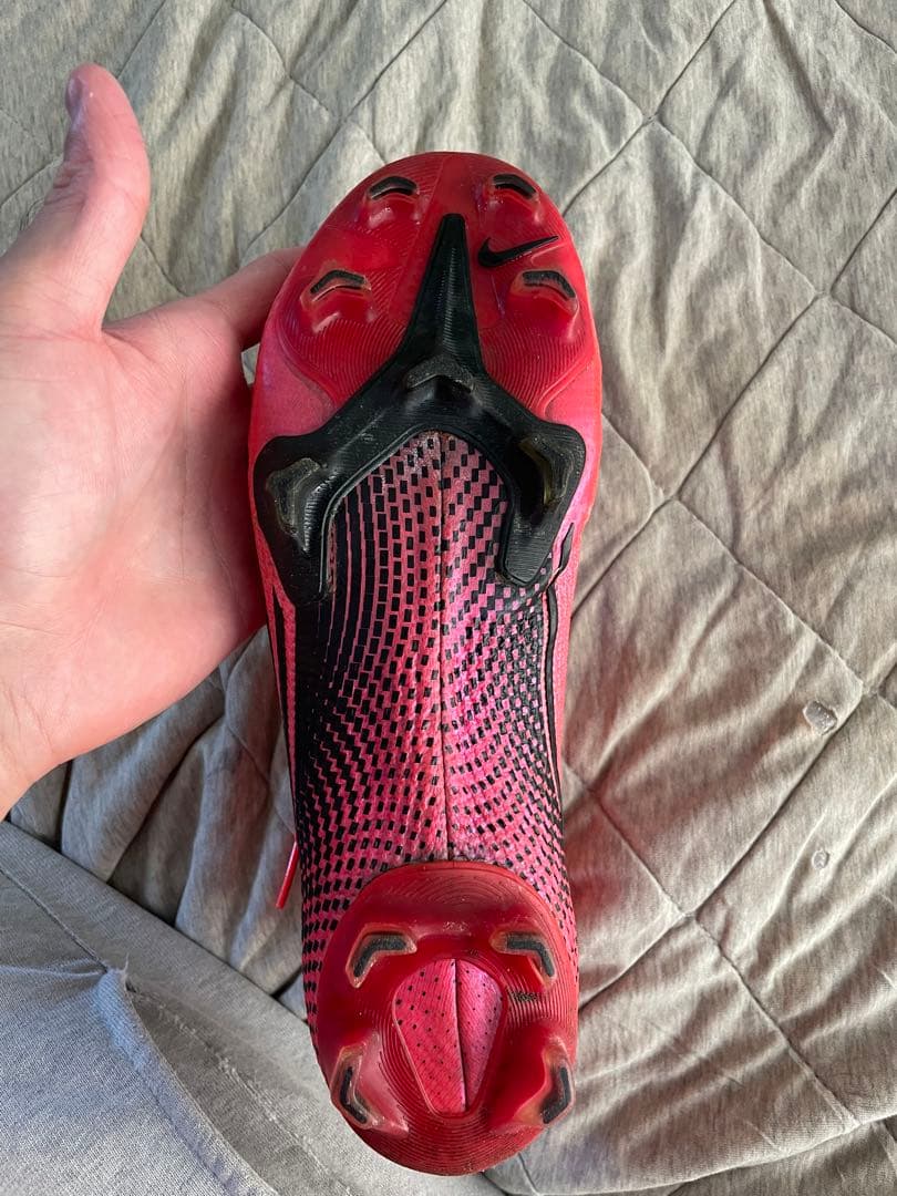 Nike マーキュリアルヴェイパー13