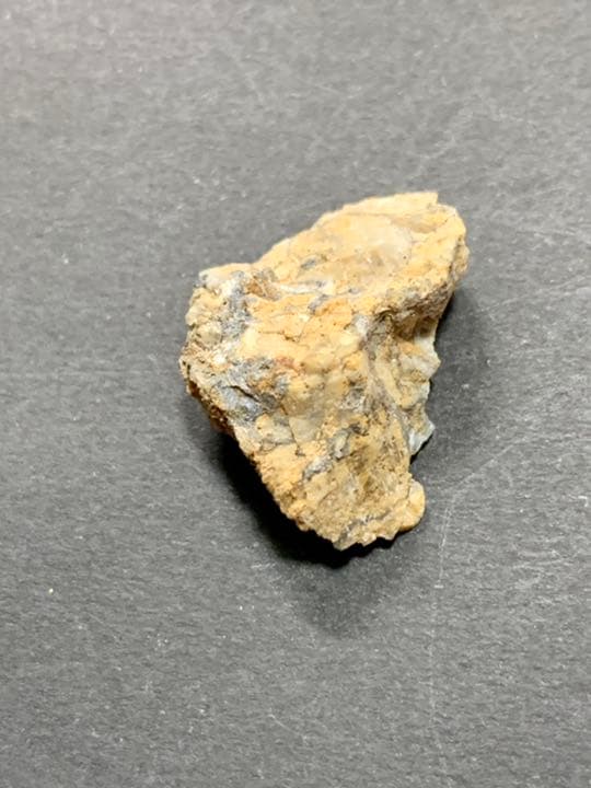 日本初輸入✨クリアストーン　原石　2.5g    No.7