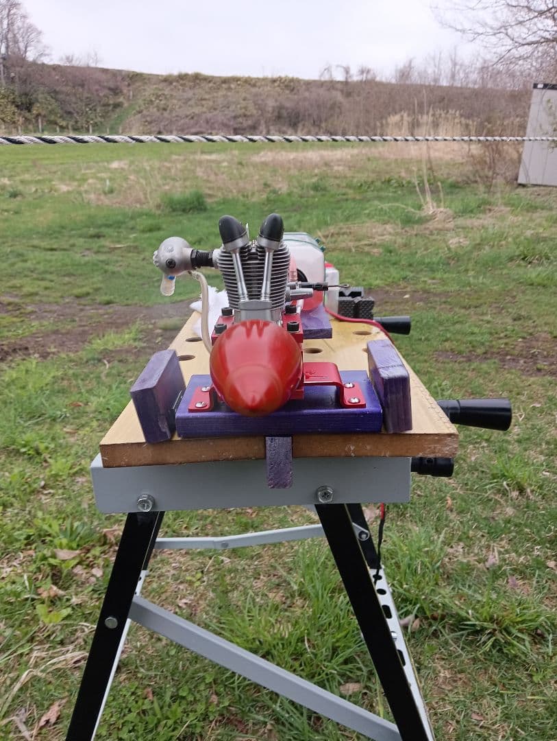 模型飛行機用エンジン OS 4スト62Ｖ（10cc）