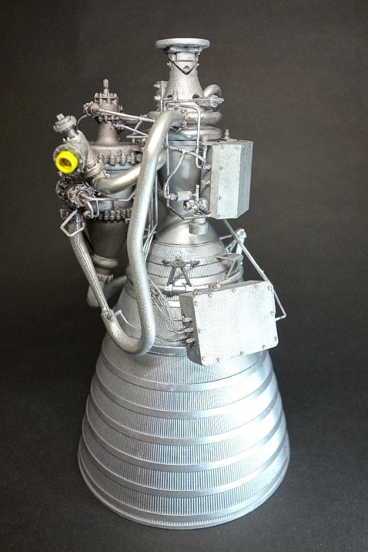 ロケットダイン社製 RL10 ロケットエンジンモデル完成品