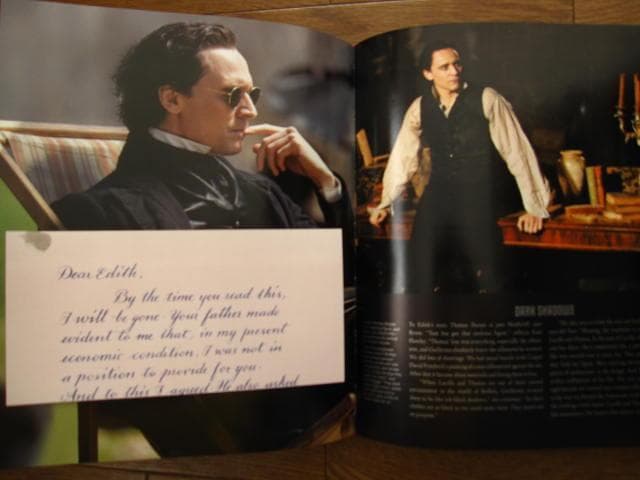 Crimson Peak： The Art of Darkness