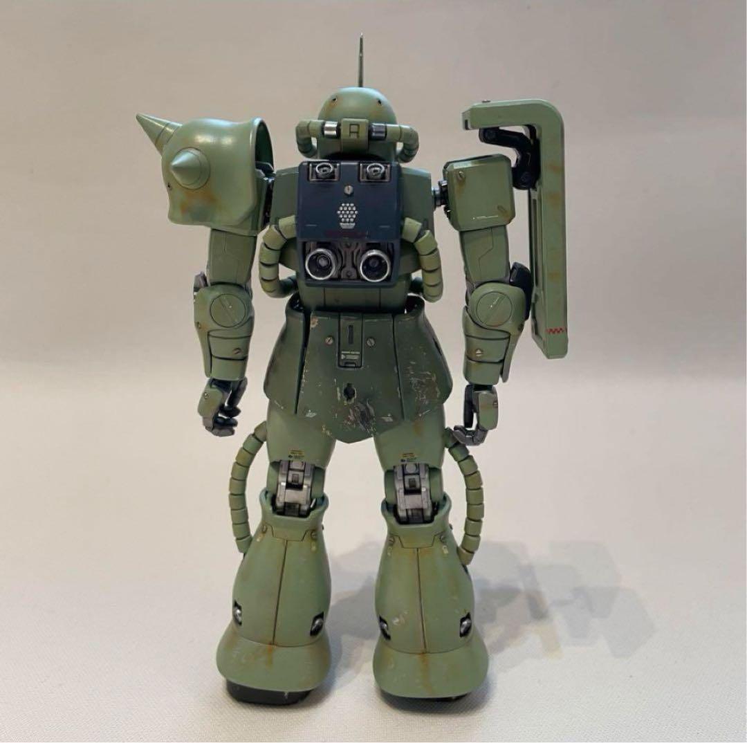 ザク　ガンプラ MG 1/100　ガンダム