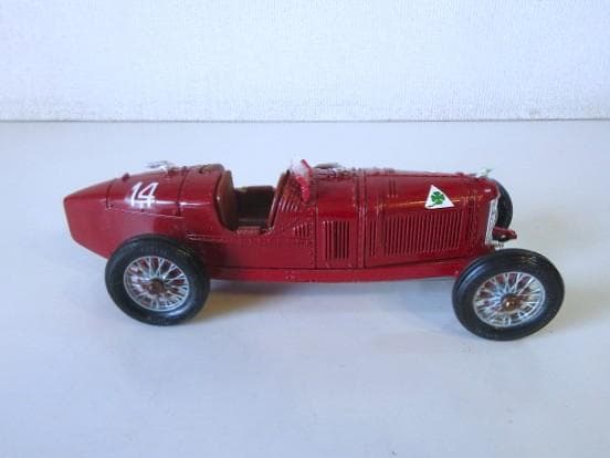 特価 Mebe Toys 1/24 アルファロメオ Grand Prix P2