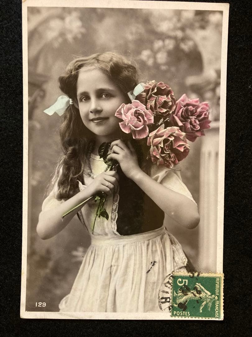 ［n1143］アンティーク　ポストカード　バラと少女♡