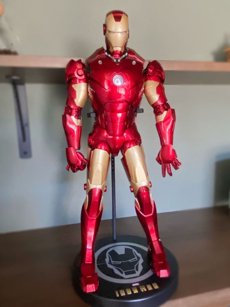 【ジャンク品】デアゴスティーニ アイアンマン完成品 スタンド付き