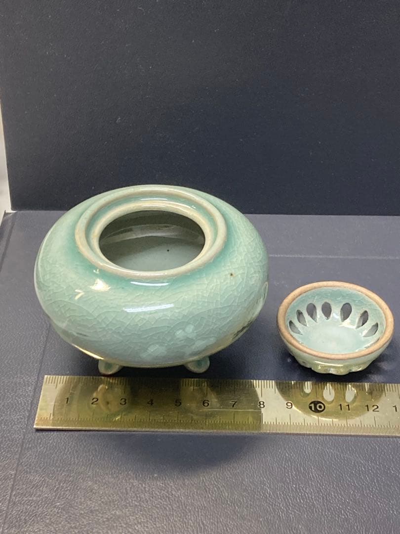 焼き物　香合　雲鶴象嵌　高麗青磁