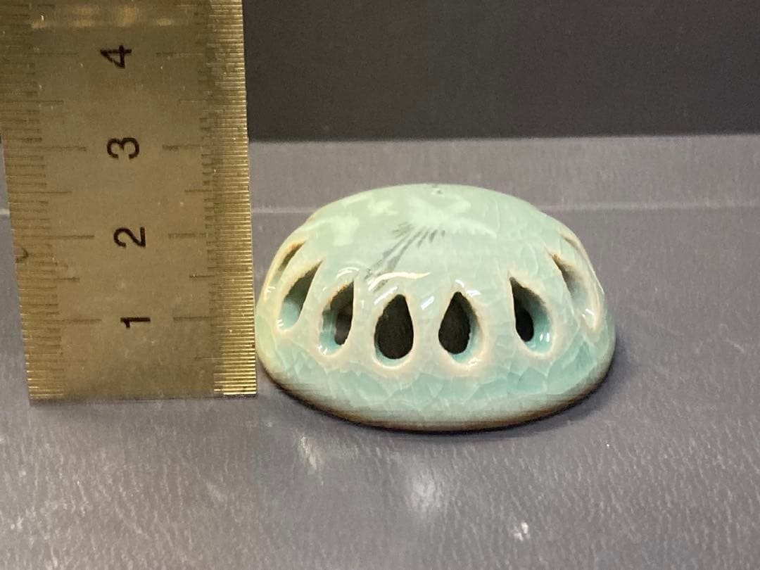 焼き物　香合　雲鶴象嵌　高麗青磁