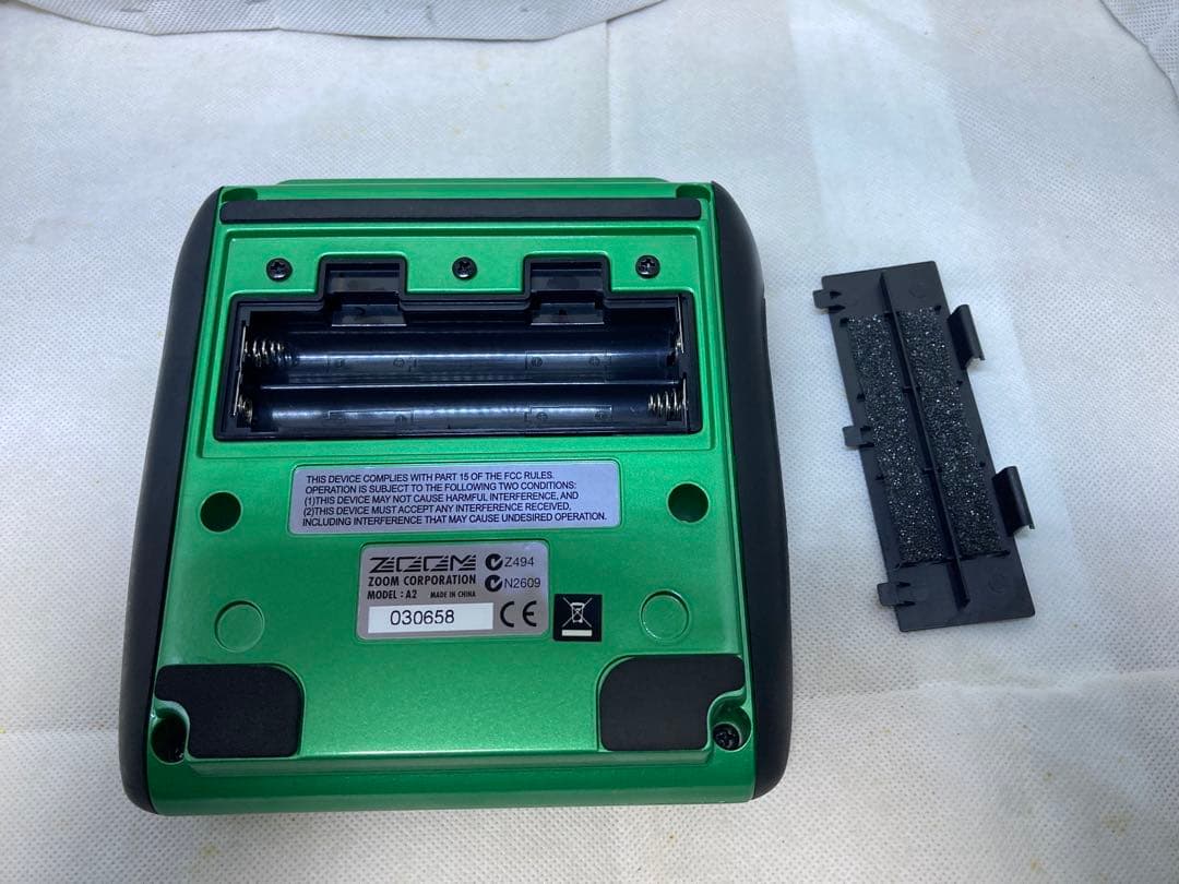 zoom アコースティック　マルチエフェクター A2　互換ＡＣアダプター付属