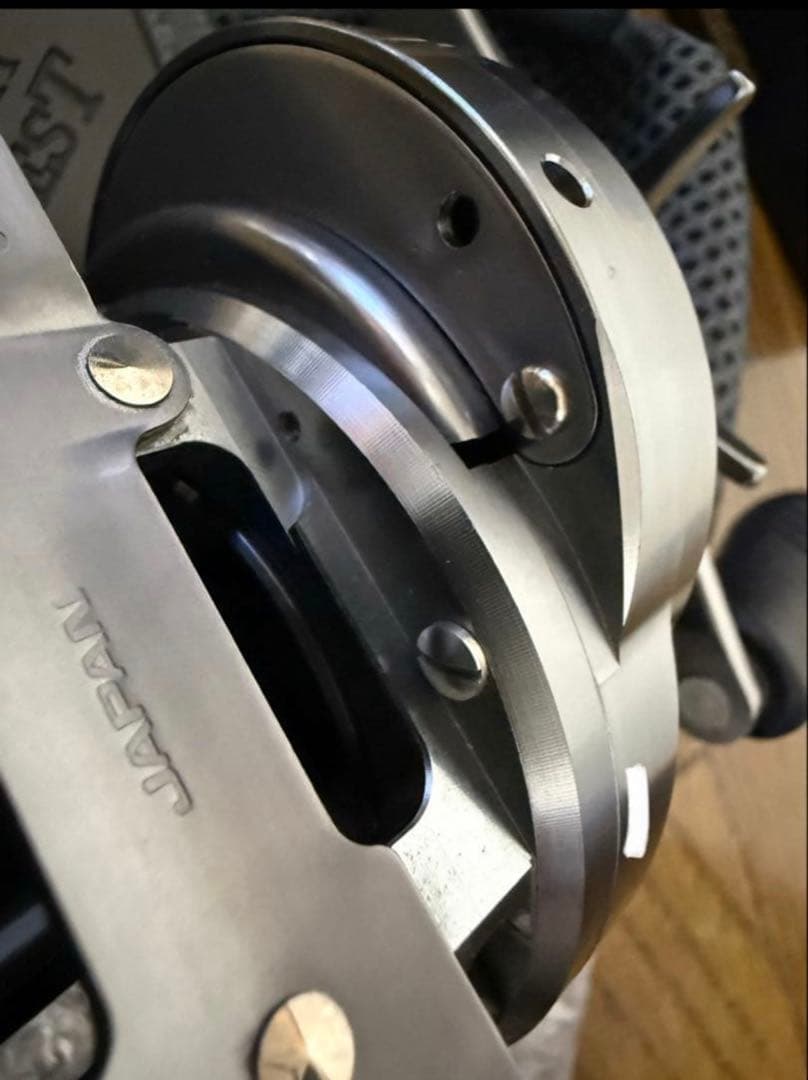 シマノ カルカッタコンクエストDC201 HG 左 SHIMANO ベイトリール