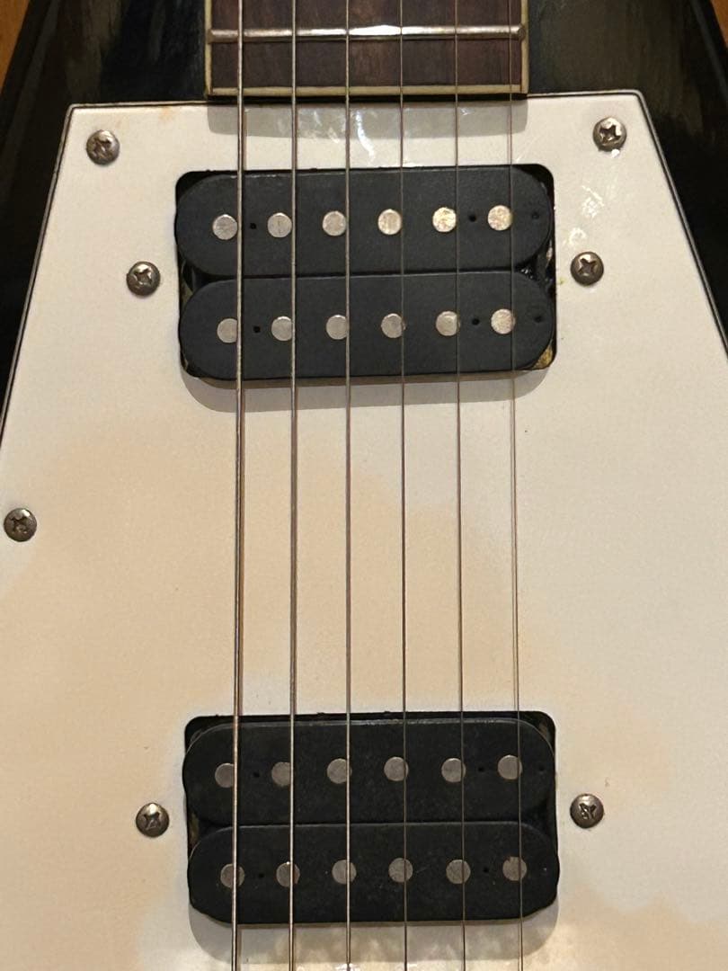 ぼ*ま様 追加値下げ！Flavor　フライングV タイプ　エレキギター　flyi