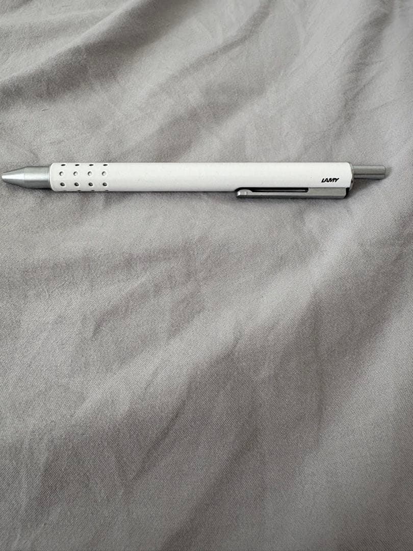 LAMYスイフト限定色ホワイト