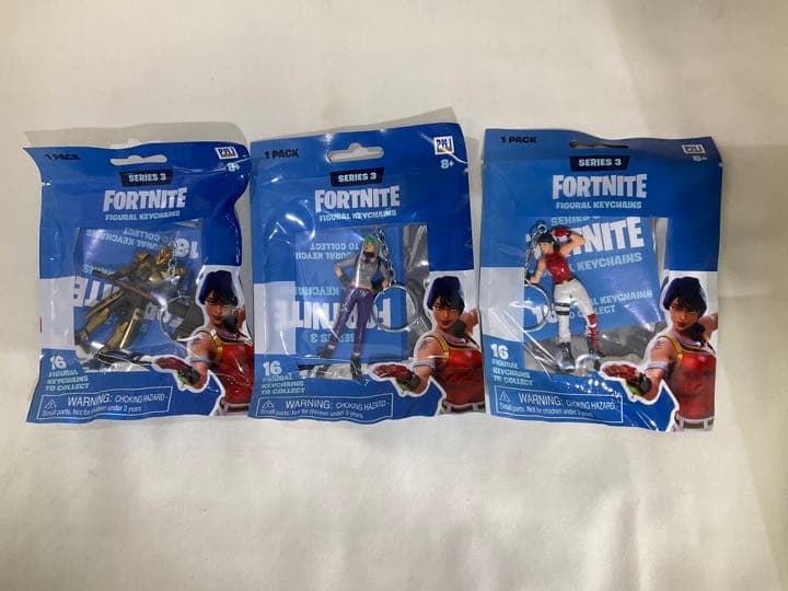 FORTNITE フィギュア キーホルダー　16個1箱