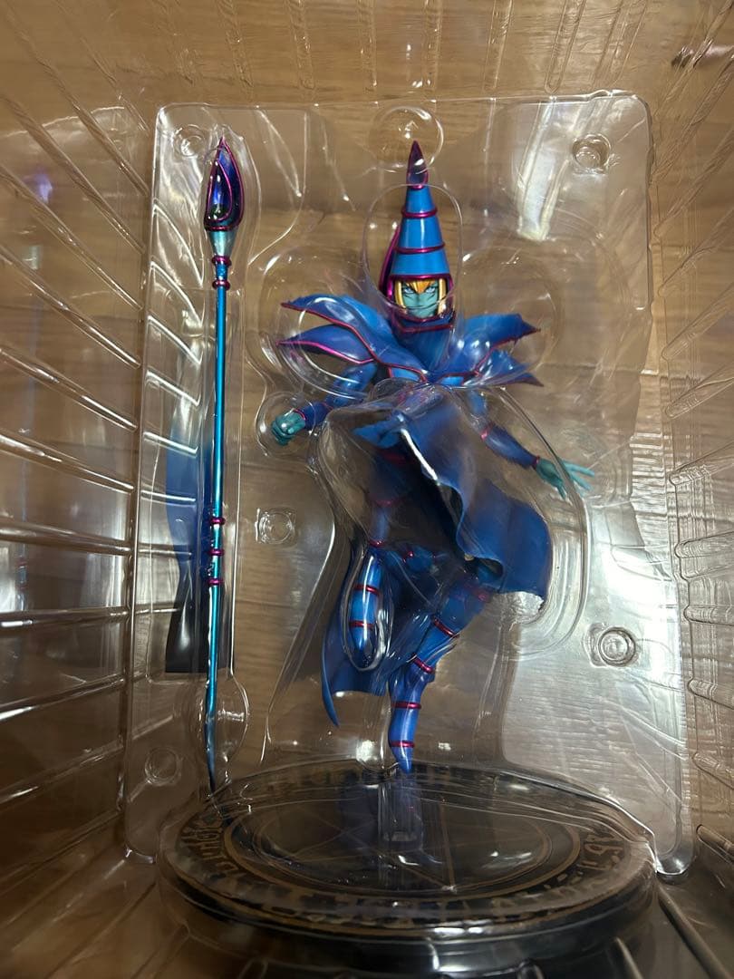 ブラックマジシャン　コトブキヤ　フィギュア