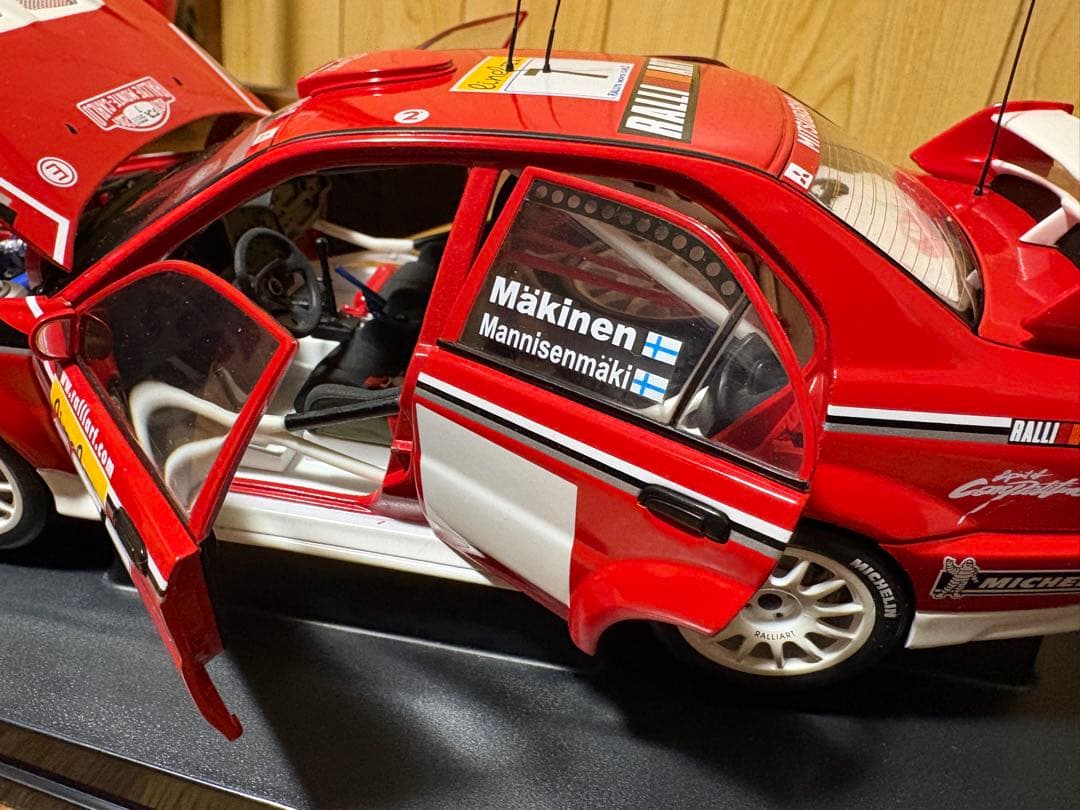 1/18 三菱 ランサーエボリューション6 WRC オートアート