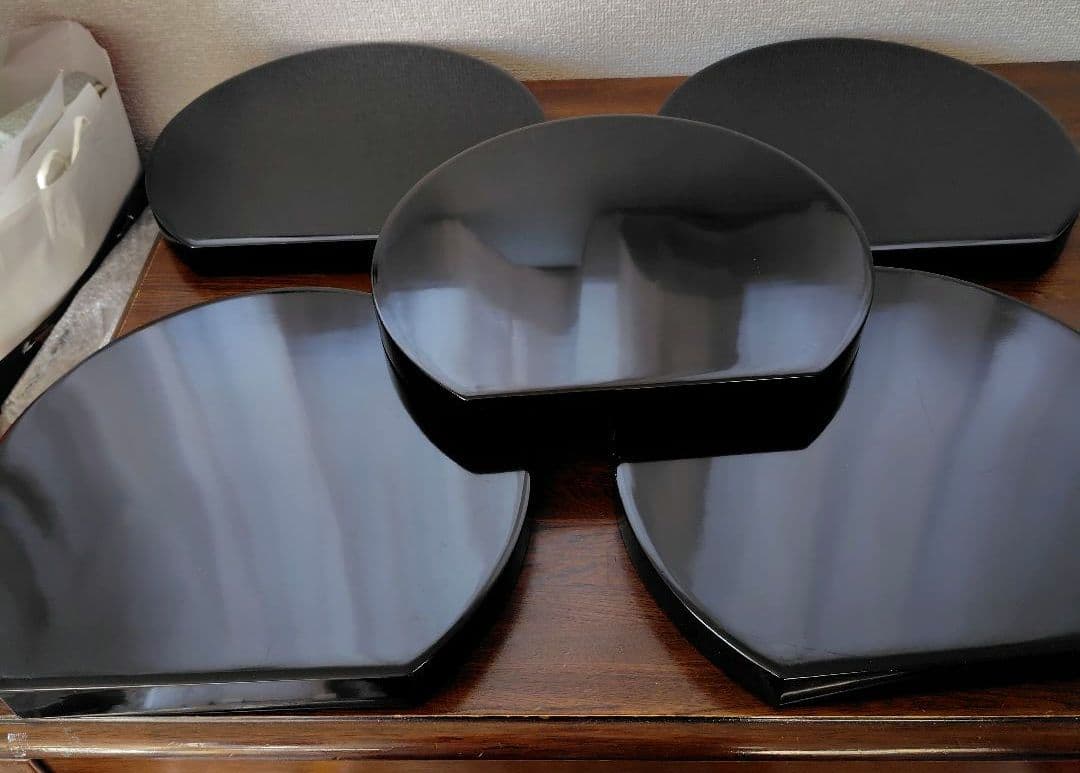 漆器 半円形深膳 5枚セット 朱色と黒　レトロ