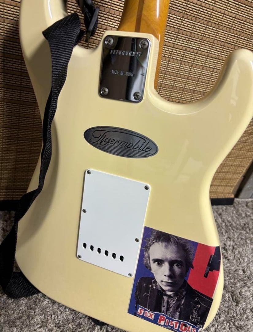 FERNANDES エレキギター アイボリー SHIAKOKURAケース付き