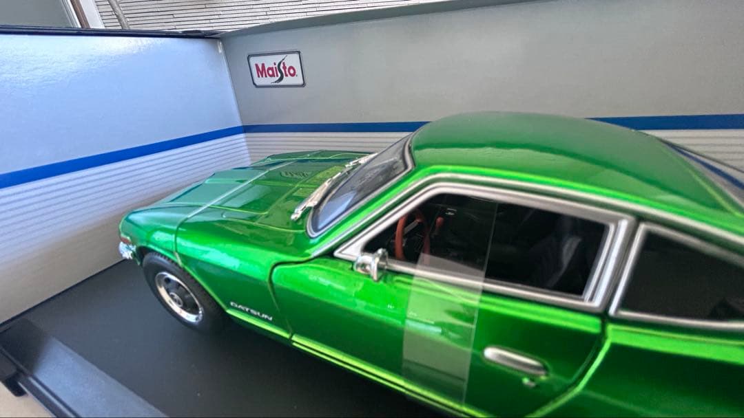 タイムセール！ダットサン 240Z クーペ 1971 グリーン 1/18