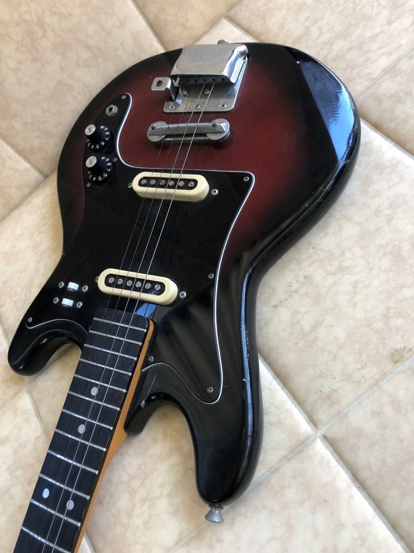 エレキギター　(メーカー不明)(G70)