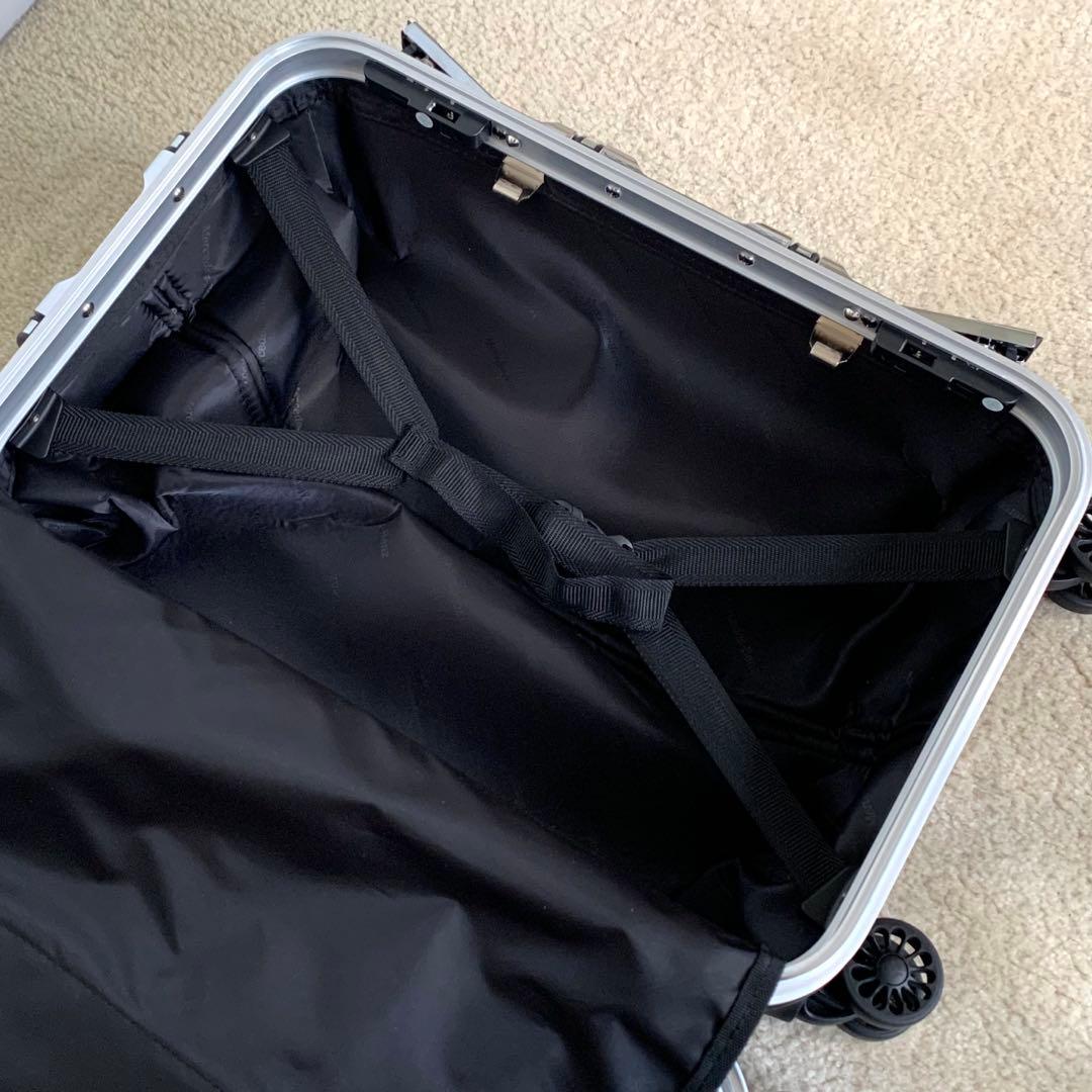 美品　メルセデスベンツ　キャリーケース　4輪　機内持ち込み　TASロック 35ℓ