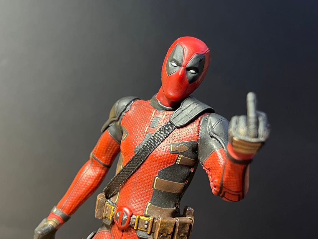 デッドプールフィギュア Thunder Toys 1/12