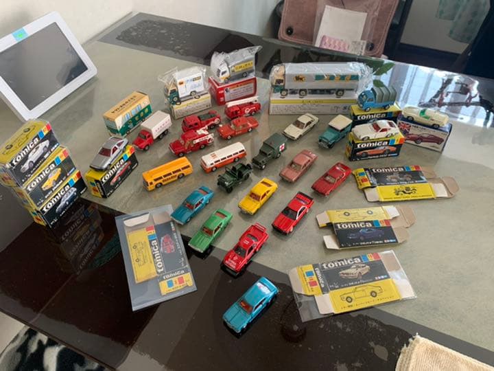 【お値引き検討します】トミカ ミニカー黒箱日本製。
