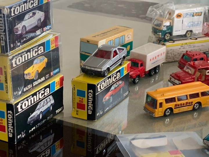 【お値引き検討します】トミカ ミニカー黒箱日本製。