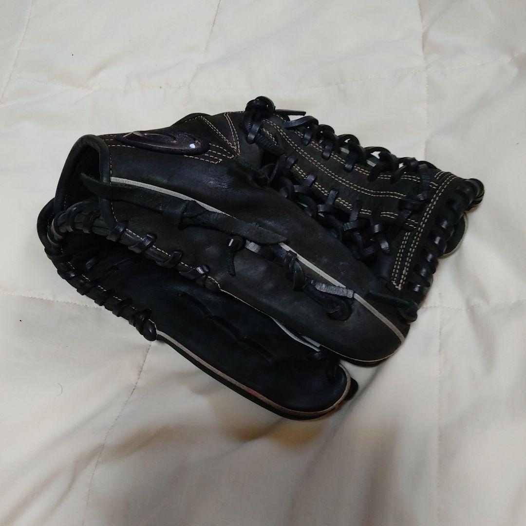 ASICS．．．アシィクス...BＬAXE