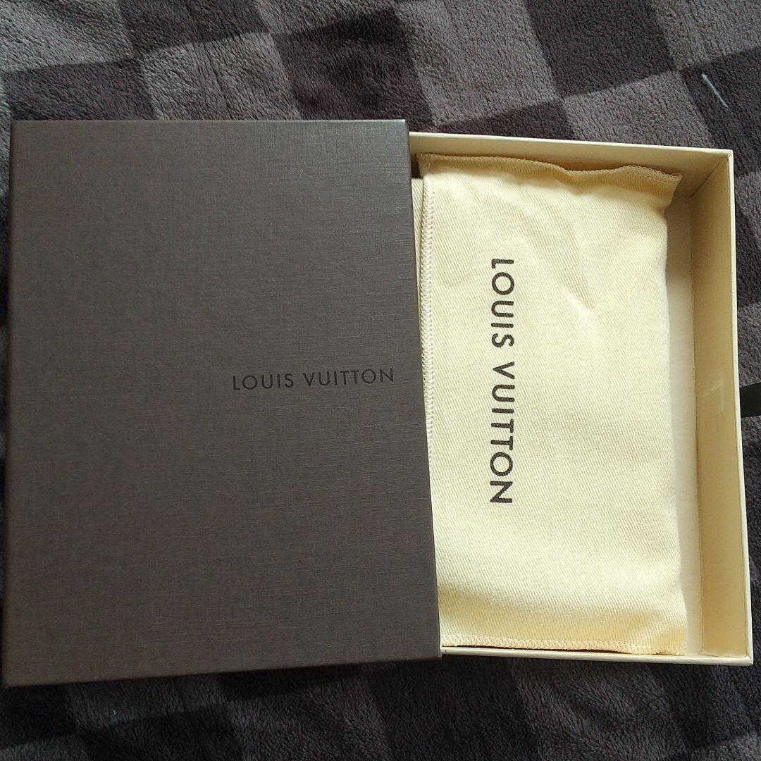 ルイヴィトン エピ 手帳