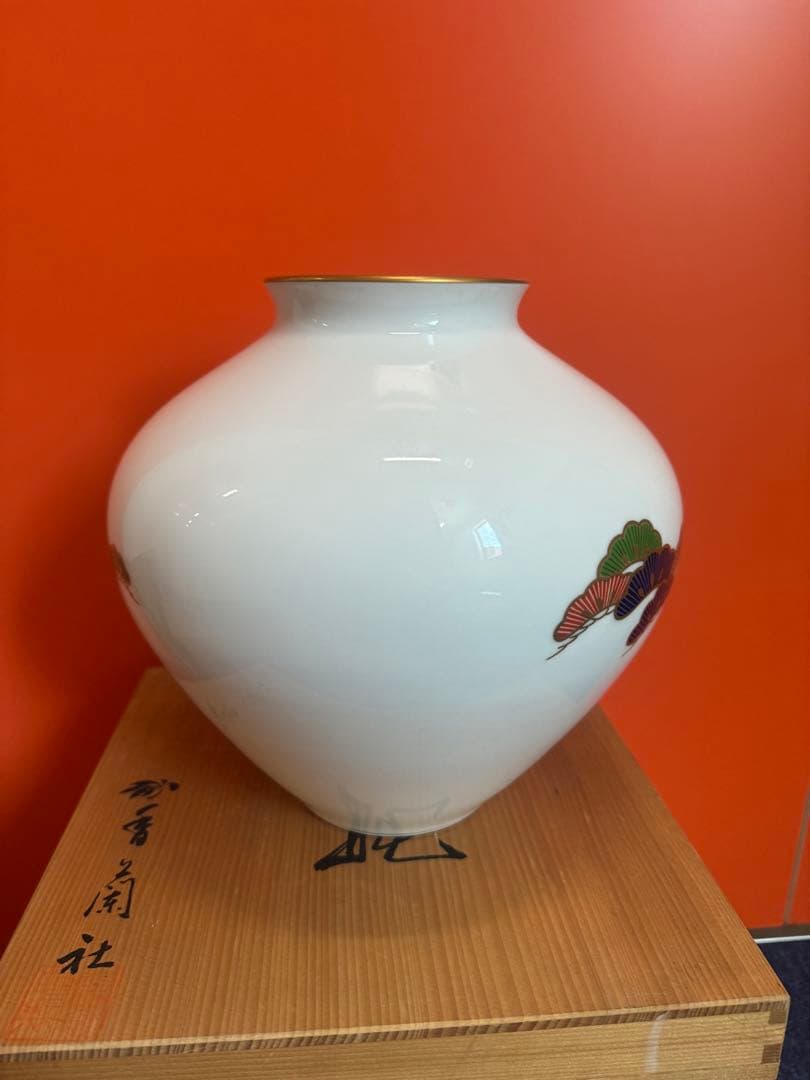 1801 香蘭社　金彩松絵　花瓶　未使用