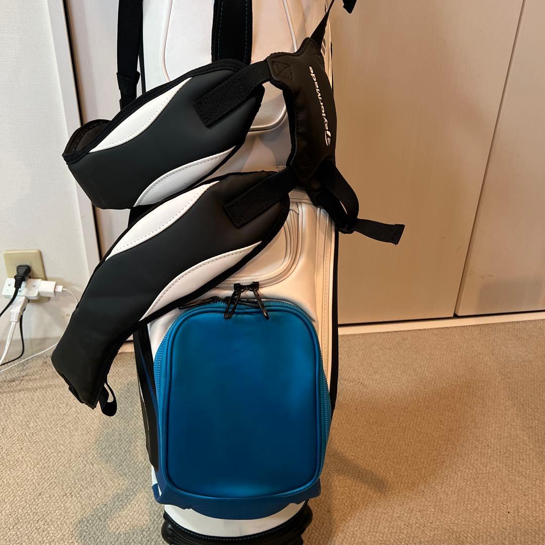 TaylorMade SIM2 キャディバッグ