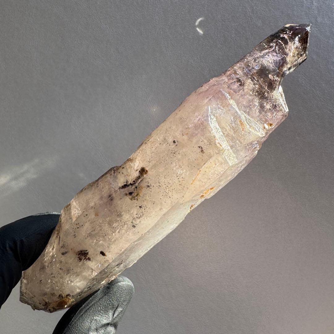 ワンドのようなシャンガンアメジスト ジンバブエ産 原石 鉱物標本