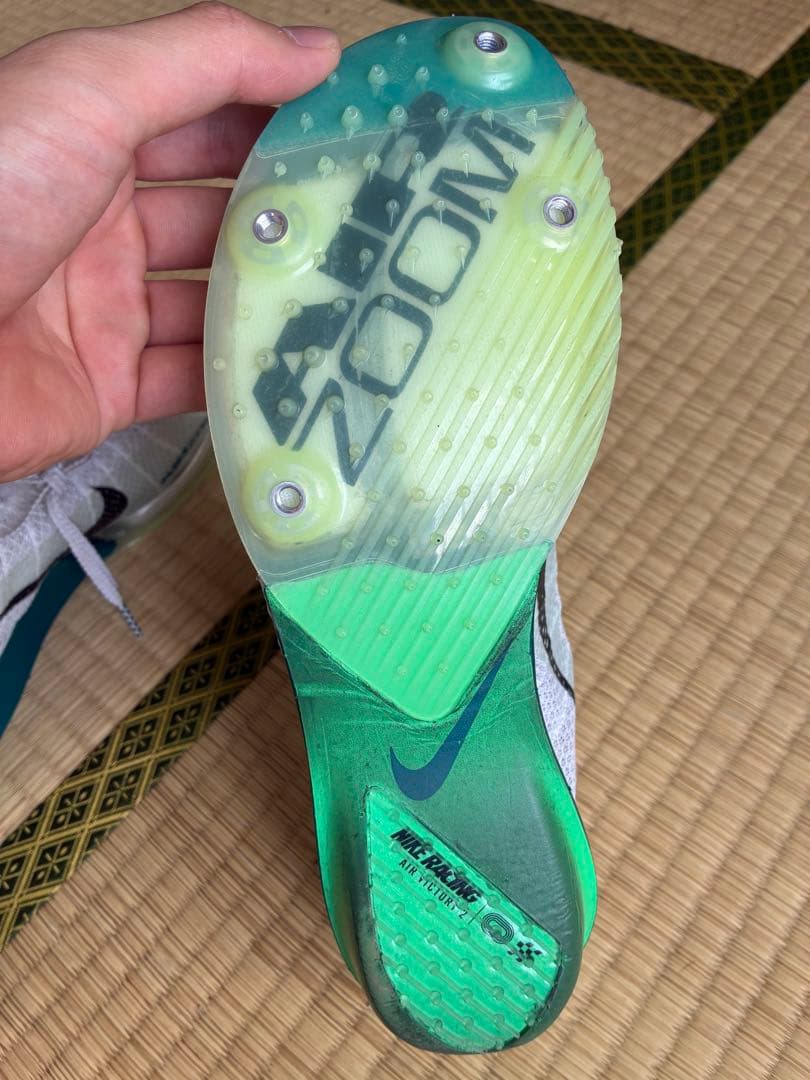 エアーズームビクトリー2/ホワイト/グリーン