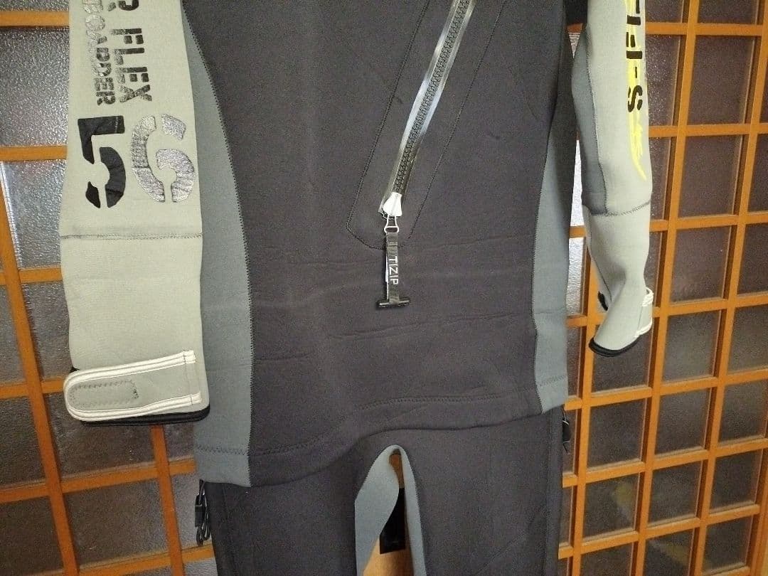 ドライスーツ　MLサイズ　ジェットスキー　ウェークボード　カヤック　〜175cm