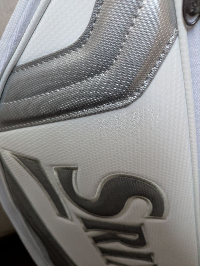 スリクソン9・5型　3k軽量 ネームプレートショルダー　 フードカバー付き