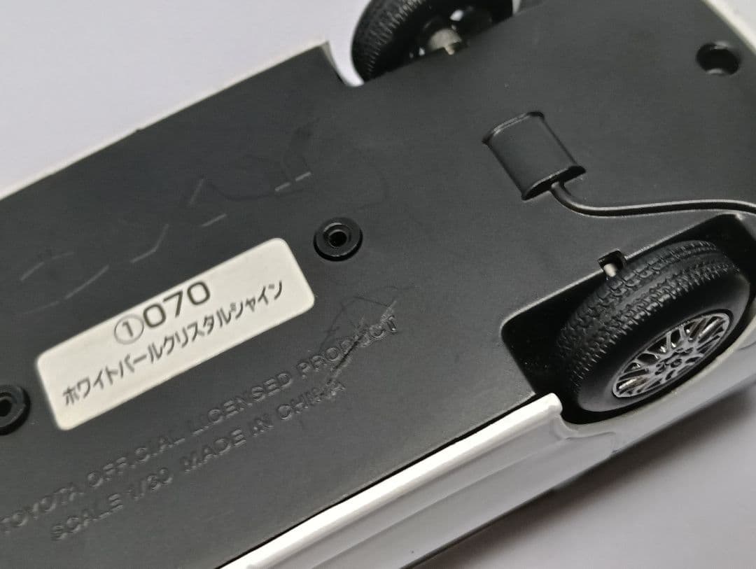 トヨタ　ヴォクシー　カラーサンプル　ミニカー　1/30　色見本　ホワイト　白