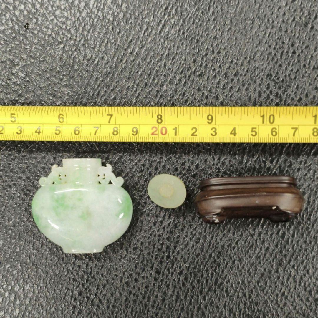 #【本翡翠】天然ジェダイト #鼻煙壺 #氷糯種 陽緑 透過良 結晶有 龍耳彫刻