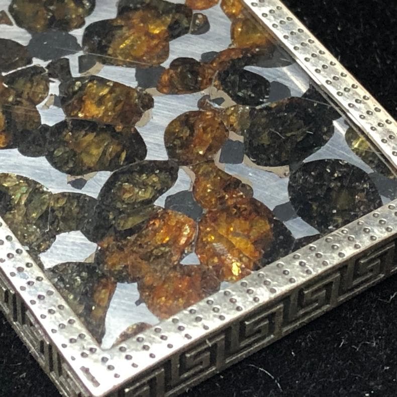 と*ん様 パラサイト隕石 　ペンダント　石鉄隕石　セリコ隕石 925銀　重さ約3