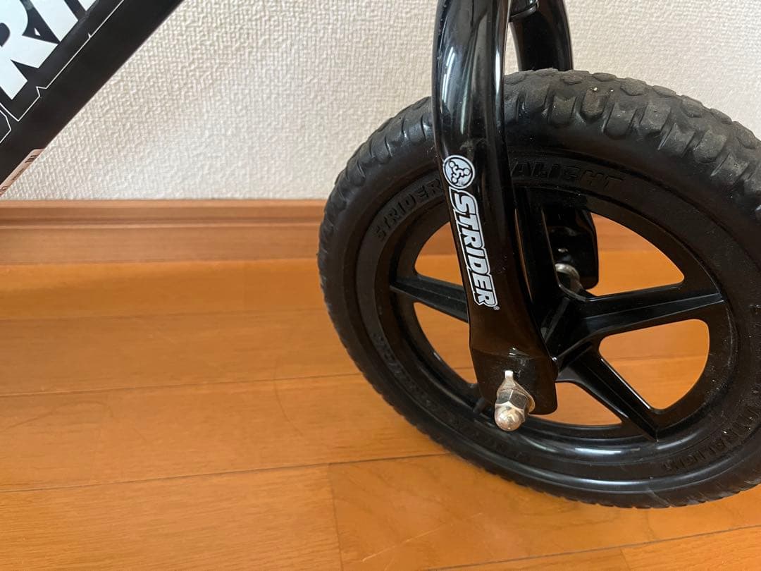 ストライダー スポーツモデル 12インチ ブラック 【日本正規品】美品