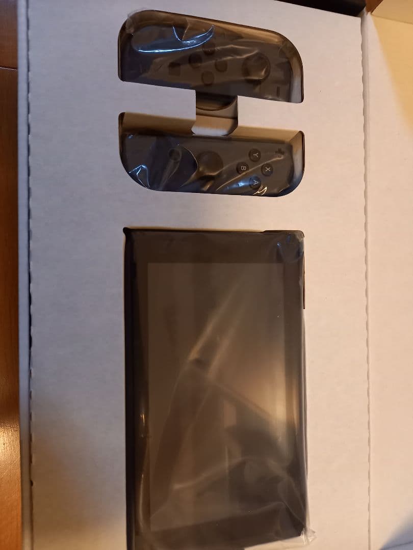 ニンテンドースイッチ 本体 グレー 　一部破損あり