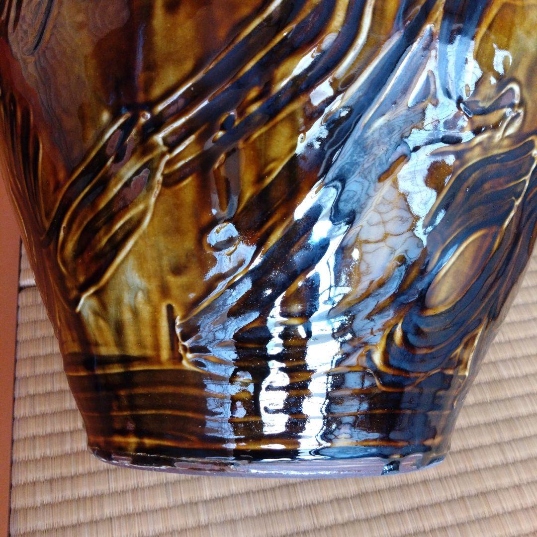 陶器-彫刻模様のある壺屋焼の壺