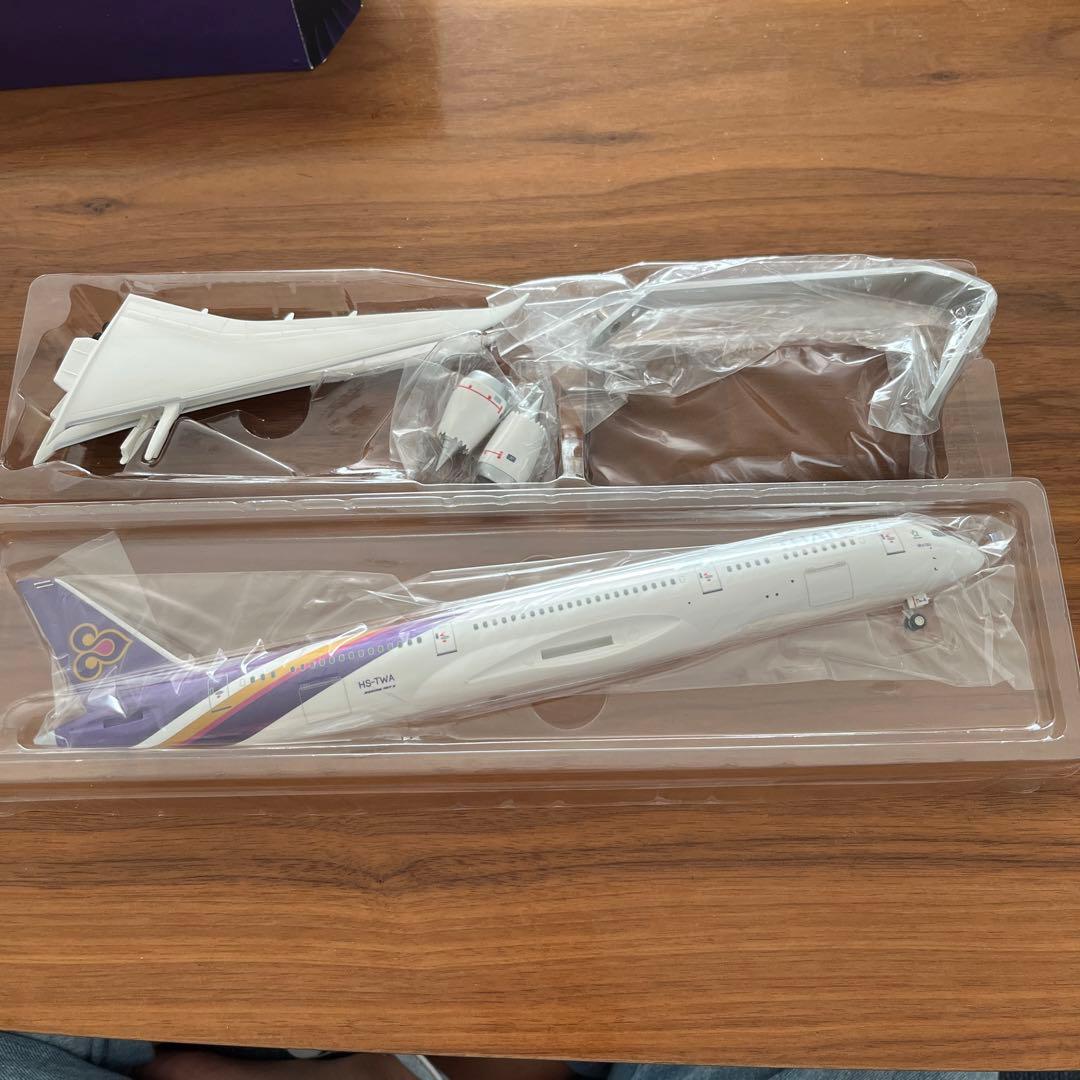 新品未使用　タイ航空　モデルプレーン　ボーイング　1:200