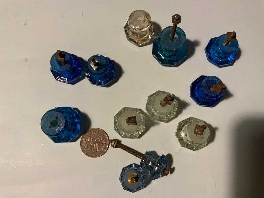 古道具　ガラスのツマミ