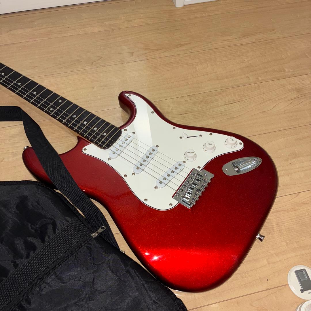 ラメ！調整済み！プレイテックのストラトキャスタータイプエレキギターです