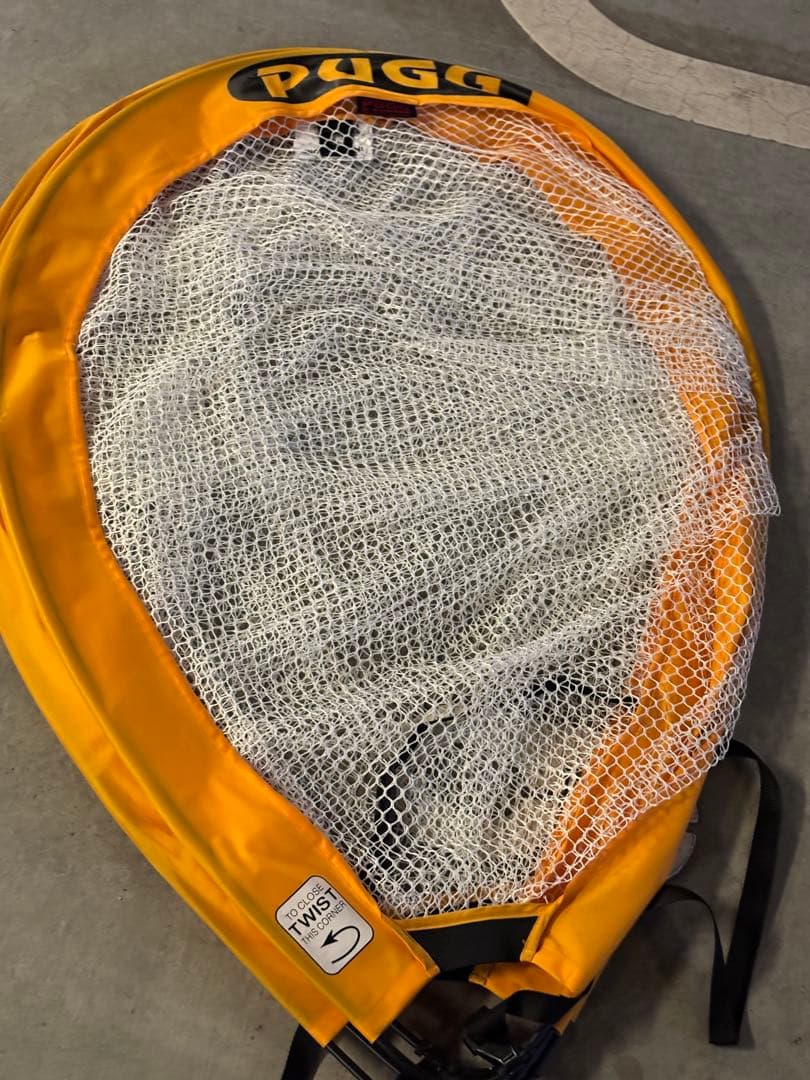 サッカーゴール　折りたたみ　PUGG